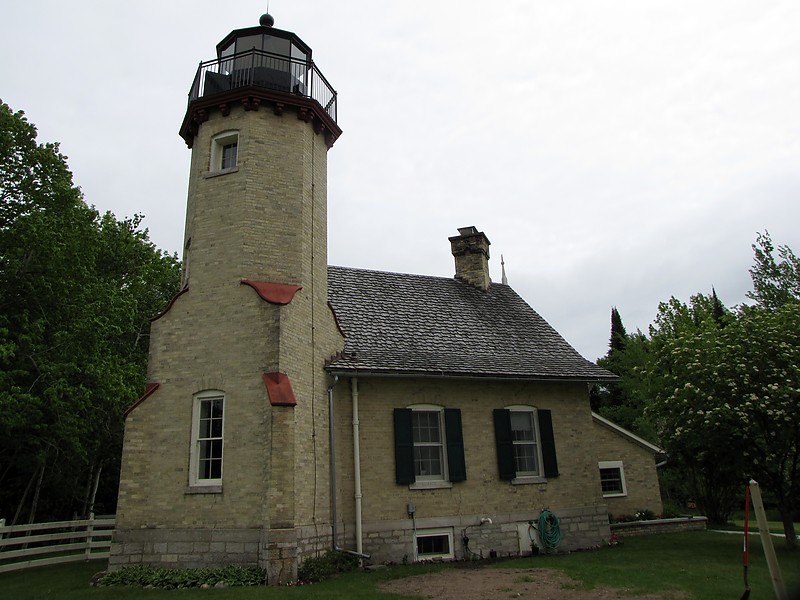 Michigan / McGulpin Point lighthouse
Author of the photo: [url=https://www.flickr.com/photos/bobindrums/]Robert English[/url]
Keywords: Michigan;Lake Michigan;United States