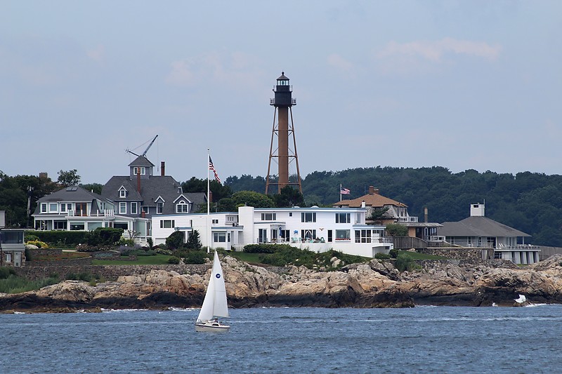 Massachusetts / Marblehead Lighthouse
Author of the photo: [url=http://www.flickr.com/photos/21953562@N07/]C. Hanchey[/url]
Keywords: Massachusetts;Marblehead;Atlantic ocean;United states