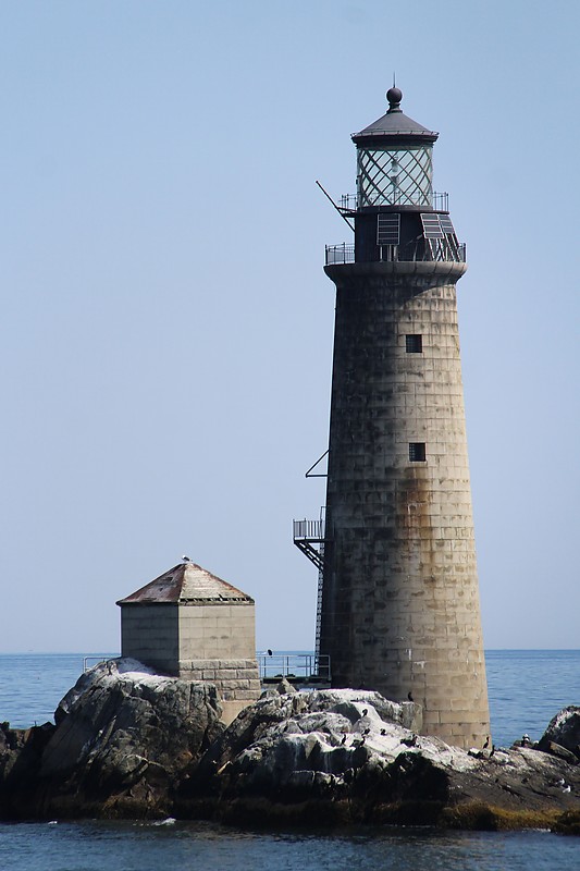 Massachusetts / Boston / The Graves lighthouse
Author of the photo: [url=http://www.flickr.com/photos/21953562@N07/]C. Hanchey[/url]
Keywords: United States;Massachusetts;Atlantic ocean;Boston