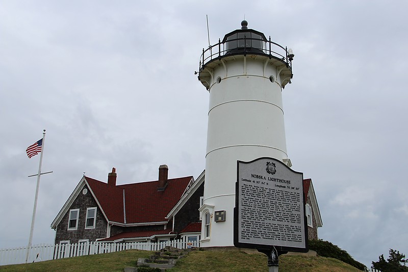 Massachusetts / Nobska lighthouse
Author of the photo: [url=http://www.flickr.com/photos/21953562@N07/]C. Hanchey[/url]
Keywords: United States;Massachusetts;Atlantic ocean