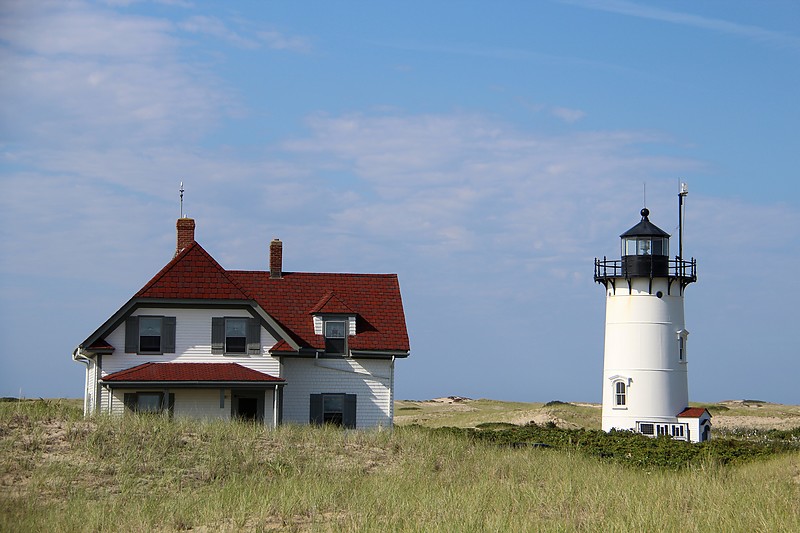 Massachusetts / Race Point lighthouse
Author of the photo: [url=http://www.flickr.com/photos/21953562@N07/]C. Hanchey[/url]
Keywords: Massachusetts;Cape Cod;Atlantic ocean;United States