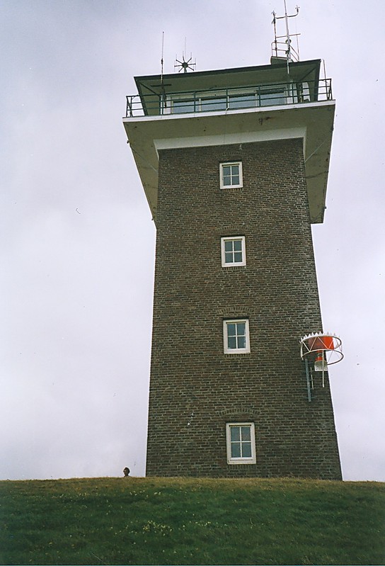 Den Helder / Huisduinen lighthouse
Also Vessel Traffic Service tower
Keywords: Den Helder;North sea;Netherlands;Vessel traffic service
