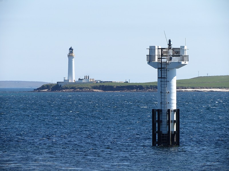 Orkney islands / Sound of Hoy / Skerry of Ness and Hoy Sound High lighthouses
Closer is Skerry of Ness lighthouse - A3650
Distant is Hoy Sound High lighthouse
Keywords: Orkney islands;Scotland;United Kingdom;Hoy;Scapa Flow;Stromness
