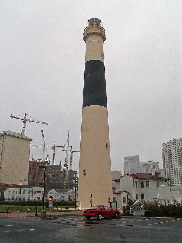 New Jersey / Absecon lighthouse
Author of the photo: [url=https://www.flickr.com/photos/21475135@N05/]Karl Agre[/url]
Keywords: New Jersey;Atlantic city;Atlantic ocean