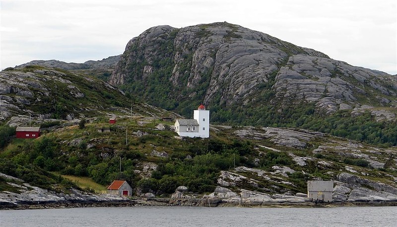 Agdenes lighthouse
Author of the photo: [url=https://www.flickr.com/photos/yiddo2009/]Patrick Healy[/url]
Keywords: Trondheimsfjord;Trondelag;Norway;Norwegian sea