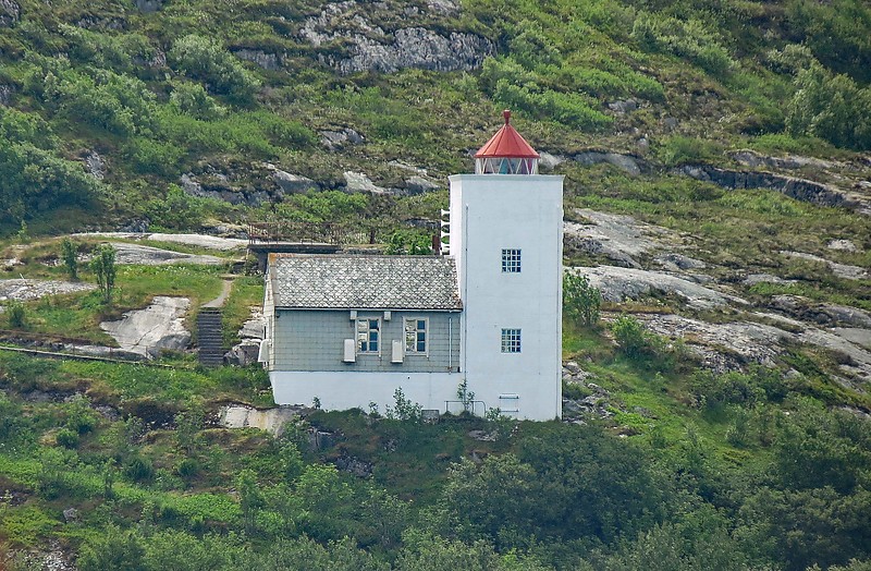 Agdenes lighthouse
Author of the photo: [url=https://www.flickr.com/photos/21475135@N05/]Karl Agre[/url]
Keywords: Trondheimsfjord;Trondelag;Norway;Norwegian sea
