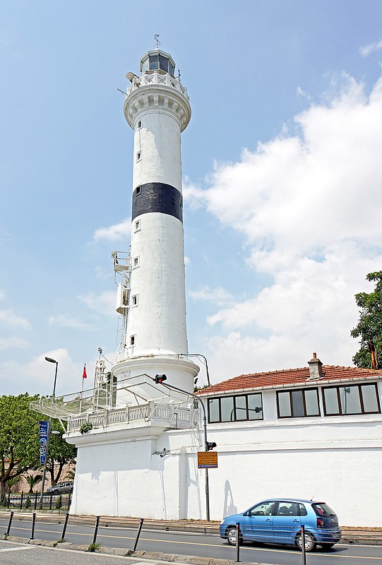 Istanbul / Ahirkapi lighthouse
Author of the photo: [url=https://www.flickr.com/photos/archer10/] Dennis Jarvis[/url]

Keywords: Istanbul;Turkey;Bosphorus