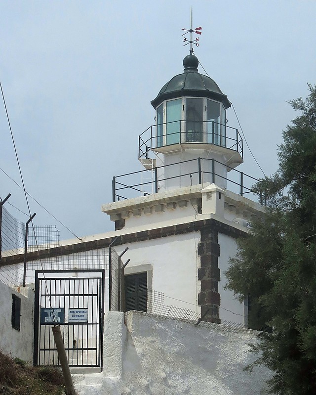 Akrotiri lighthouse
Author of the photo: [url=https://www.flickr.com/photos/21475135@N05/]Karl Agre[/url]
Keywords: Cyclades;Santorini;Aegean sea;Greece
