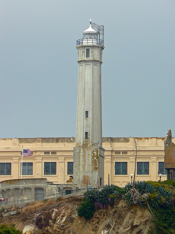 California / San Francisco / Alcatraz Lighthouse
Author of the photo: [url=https://www.flickr.com/photos/8752845@N04/]Mark[/url]
Keywords: Alcatraz;San Francisco;United States;California;Pacific ocean
