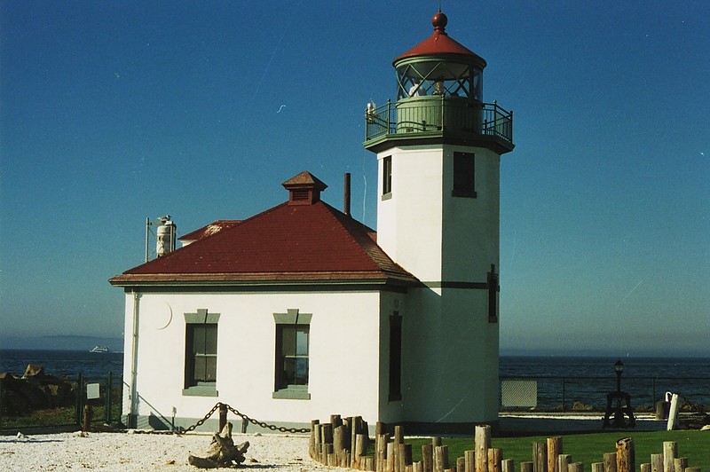 Washington / Puget sound / Seattle / Alki Point lighthouse
Author of the photo: [url=https://www.flickr.com/photos/larrymyhre/]Larry Myhre[/url]
Keywords: Washington;United States;Seattle;Puget Sound