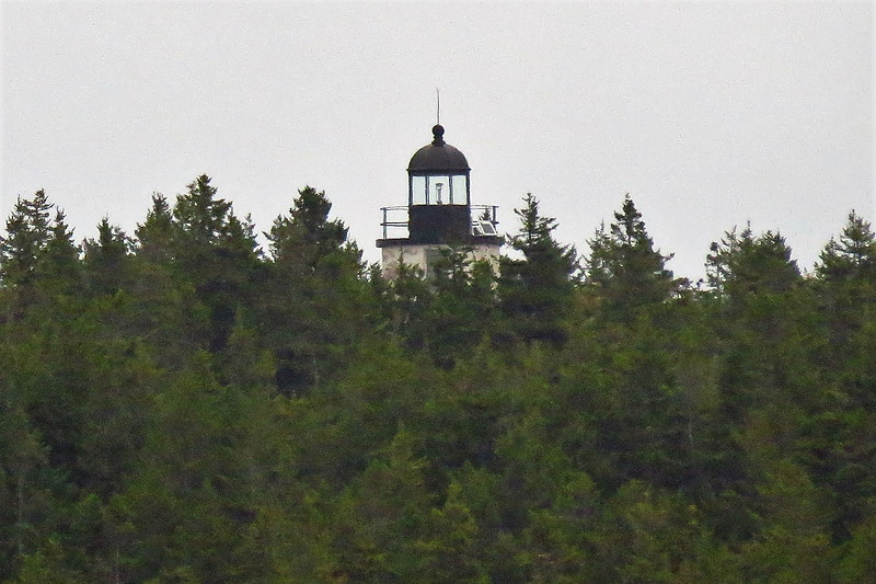 Maine / Baker Island lighthouse
Author of the photo: [url=https://www.flickr.com/photos/larrymyhre/]Larry Myhre[/url]
Keywords: Maine;United States;Atlantic ocean