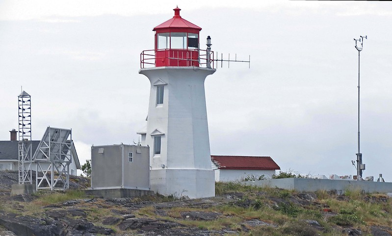 Ballenas Island Lighthouse
Author of the photo: [url=https://www.flickr.com/photos/21475135@N05/]Karl Agre[/url]     
Keywords: Georgia strait;Canada;British Columbia