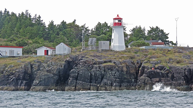Ballenas Island Lighthouse
Author of the photo: [url=https://www.flickr.com/photos/21475135@N05/]Karl Agre[/url]
Keywords: Georgia strait;Canada;British Columbia