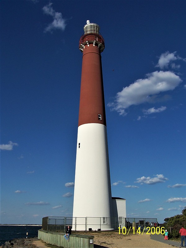New Jersey / New York / Long Beach Island / Barnegat Lighthouse
Author of the photo: [url=https://www.flickr.com/photos/bobindrums/]Robert English[/url]
Keywords: New Jersey;United States;Atlantic ocean;Barnegat