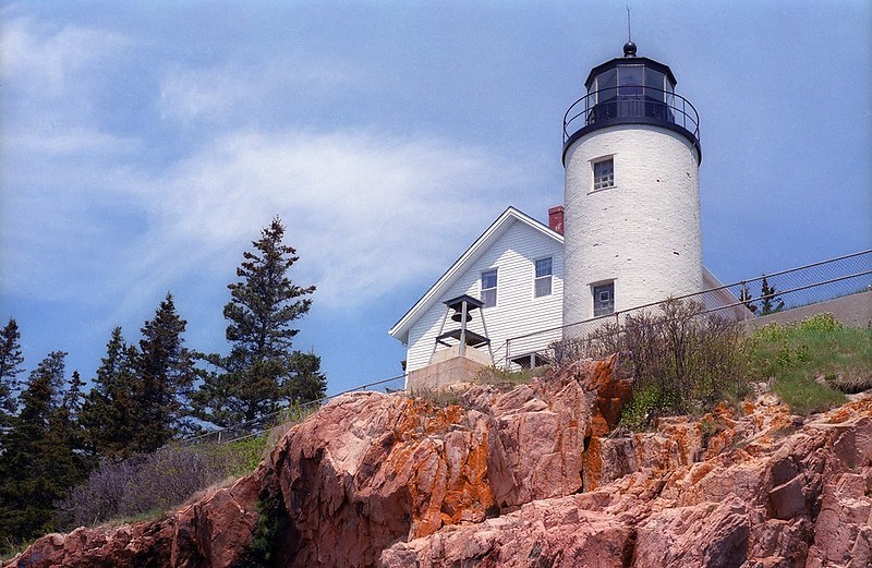 Maine / Bass Harbor Head lighthouse
Author of the photo: [url=https://jeremydentremont.smugmug.com/]nelights[/url]

Keywords: Bass Harbor;Maine;United States;Atlantic ocean