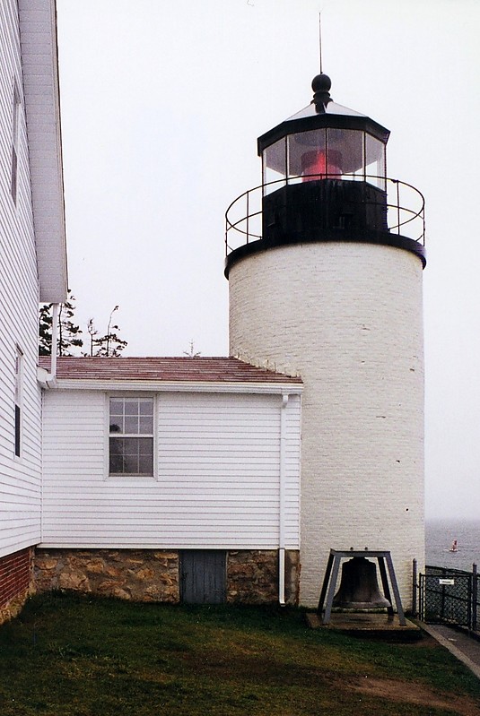 Maine / Bass Harbor Head lighthouse
Author of the photo: [url=https://www.flickr.com/photos/larrymyhre/]Larry Myhre[/url]
Keywords: Bass Harbor;Maine;United States;Atlantic ocean