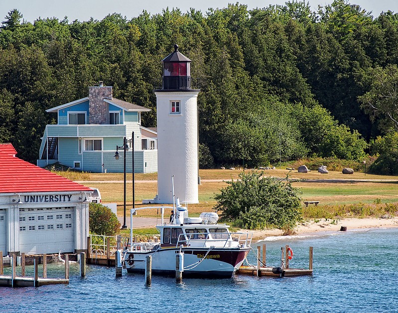 Michigan / St. James lighthouse
AKA Beaver Island Harbor, Whiskey Point
Author of the photo: [url=https://www.flickr.com/photos/selectorjonathonphotography/]Selector Jonathon Photography[/url]

Keywords: Michigan;Lake Michigan;United States