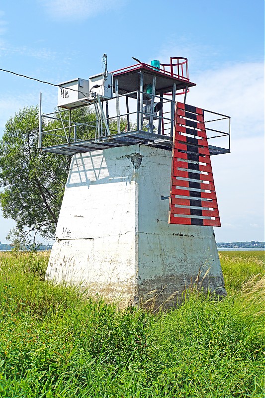 Quebec / Bécancour Range Front light
Author of the photo: [url=https://www.flickr.com/photos/archer10/] Dennis Jarvis[/url]
Keywords: Quebec;Canada;Saint Lawrence River