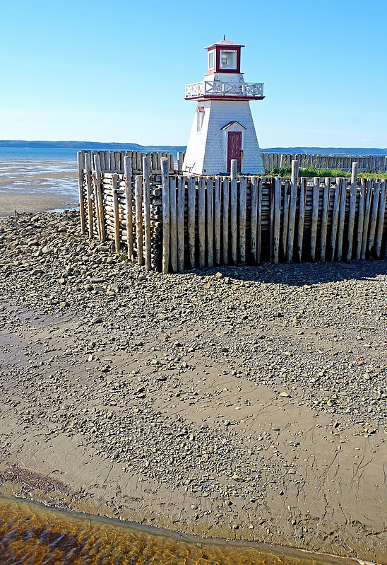 Nova Scotia / Belliveau Cove Lighthouse
Author of the photo: [url=https://www.flickr.com/photos/archer10/]Dennis Jarvis[/url]
Keywords: Nova Scotia;Canada;Bay of Fundy