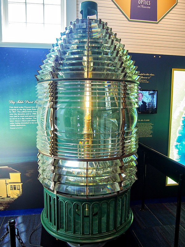 US / Big Sable Point fresnel lens
Author of the photo: [url=https://www.flickr.com/photos/selectorjonathonphotography/]Selector Jonathon Photography[/url]
Keywords: Museum