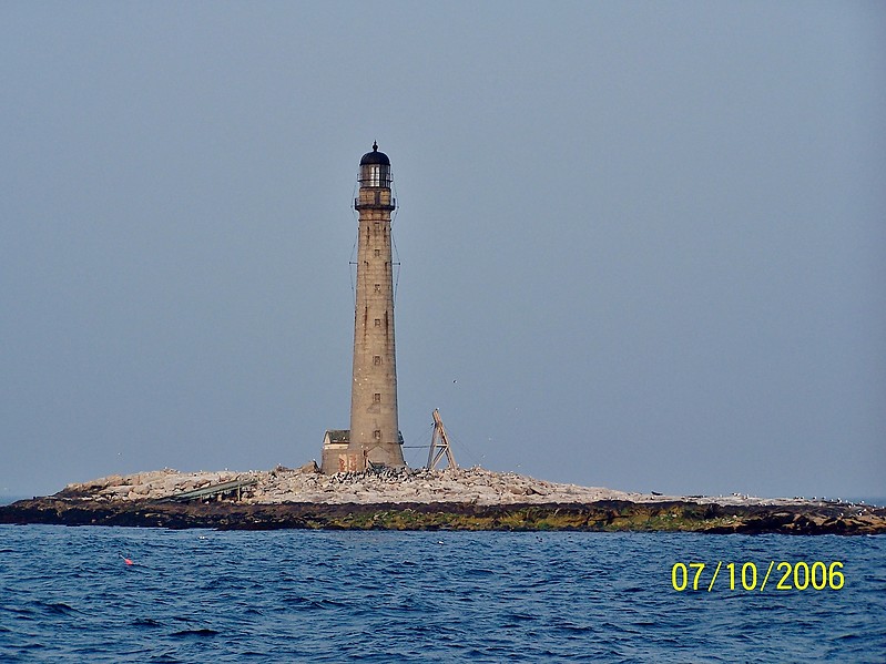 Maine / Boon Island lighthouse
Author of the photo: [url=https://www.flickr.com/photos/bobindrums/]Robert English[/url]
Keywords: Maine;United States;Atlantic ocean