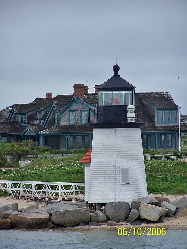 Massachusetts / Brant Point lighthouse
Author of the photo: [url=https://www.flickr.com/photos/bobindrums/]Robert English[/url]
Keywords: United States;Massachusetts;Atlantic ocean;Nantucket