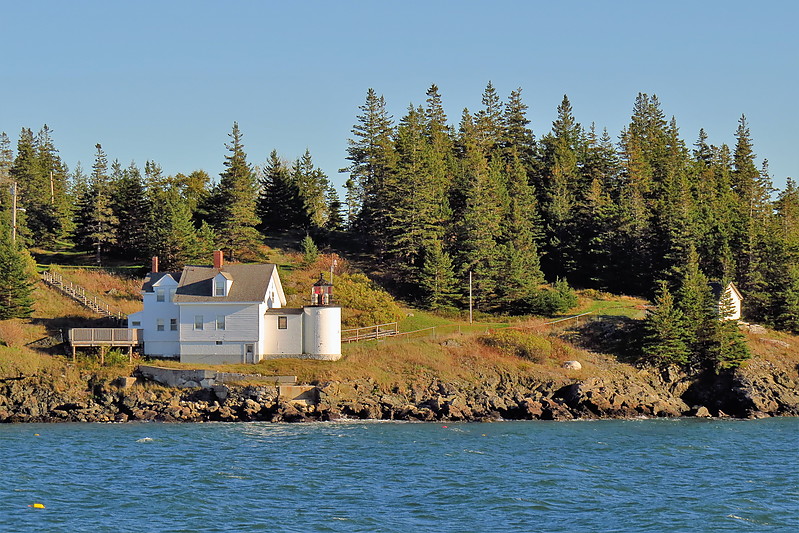 Maine / Browns Head lighthouse
Author of the photo: [url=https://www.flickr.com/photos/larrymyhre/]Larry Myhre[/url]
Keywords: Maine;Atlantic ocean;United states