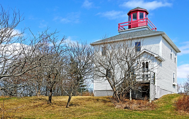 Nova Scotia / Burntcoat Head Lighthouse
Author of the photo: [url=https://www.flickr.com/photos/archer10/]Dennis Jarvis[/url]
Keywords: Minas Basin;Canada;Nova Scotia