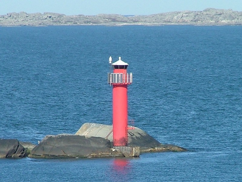Buskars Knote lighthouse
Author of the photo: [url=https://www.flickr.com/photos/larrymyhre/]Larry Myhre[/url]

Keywords: Gothenburg;Sweden;Kattegat