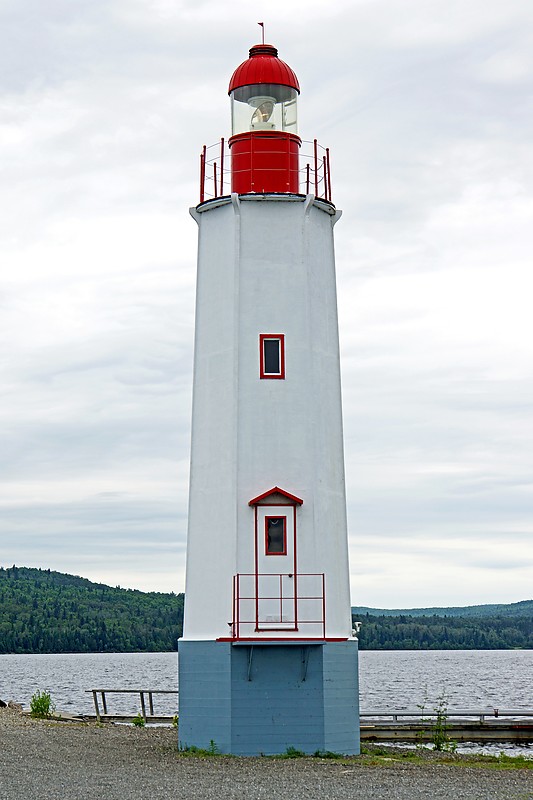 Quebec / Cabano lighthouse
Author of the photo: [url=https://www.flickr.com/photos/archer10/] Dennis Jarvis[/url]
Keywords: Temiscouata Lake;Quebec;Canada