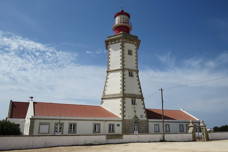 Bay of Setubal/ Farol de Cabo Espichel
Author of the photo: [url=https://www.flickr.com/photos/larrymyhre/]Larry Myhre[/url]
Keywords: Bay of Setubal;Atlantic ocean;Portugal