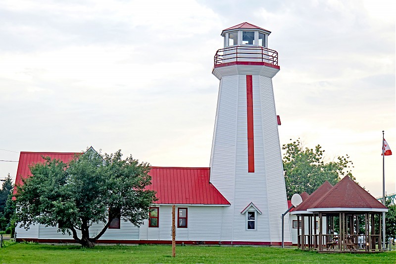 New Brunswick / Campbellton Range Rear Lighthouse
Author of the photo: [url=https://www.flickr.com/photos/archer10/] Dennis Jarvis[/url]
Keywords: New Brunswick;Canada;Gulf of Saint Lawrence;Chaleur bay