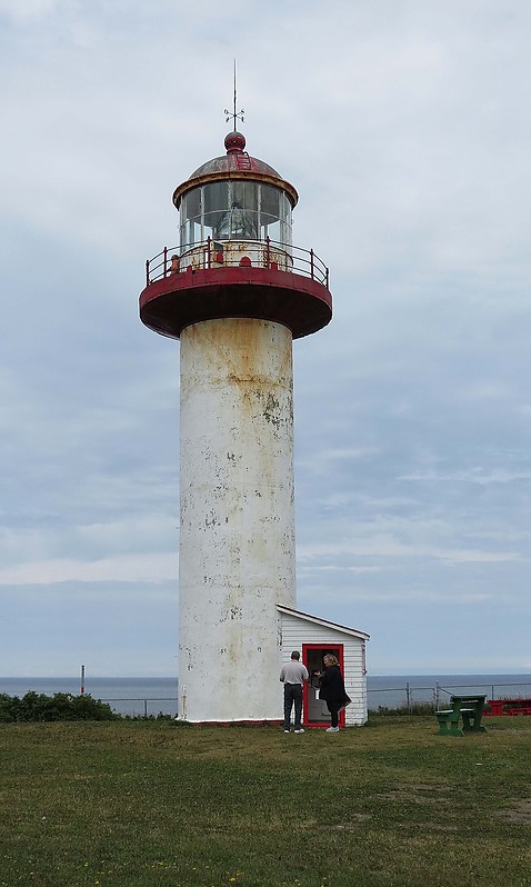 Quebec / Cap de la Madeleine lighthouse
Author of the photo: [url=https://www.flickr.com/photos/21475135@N05/]Karl Agre[/url]
Keywords: Canada;Quebec;Gulf of Saint Lawrence
