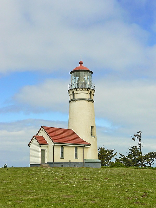 Oregon / Capo Blanco Lighthouse
Author of the photo: [url=https://www.flickr.com/photos/8752845@N04/]Mark[/url]
Keywords: United States;Oregon;Pacific ocean
