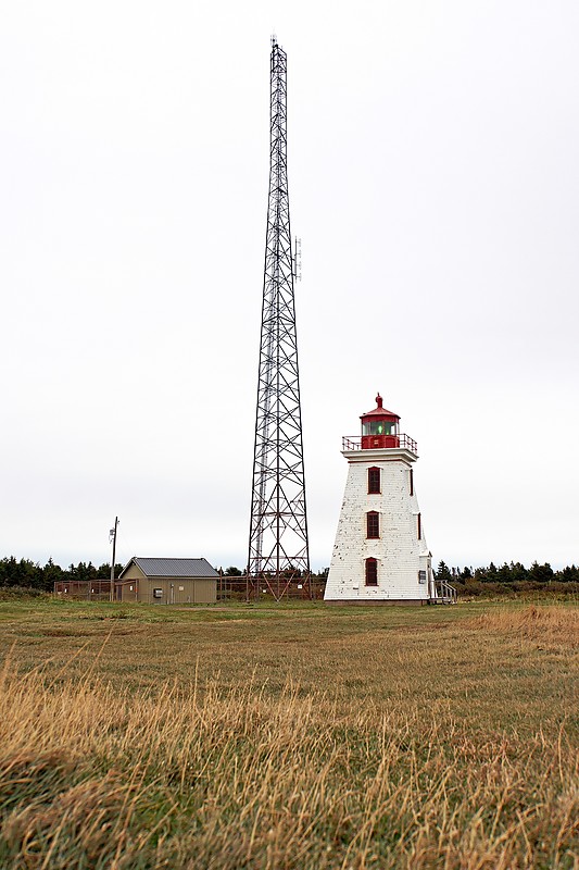 Prince Edward Island / Cape Egmont Lighthouse
Author of the photo: [url=https://www.flickr.com/photos/archer10/] Dennis Jarvis[/url]

Keywords: Prince Edward Island;Canada;Northumberland Strait