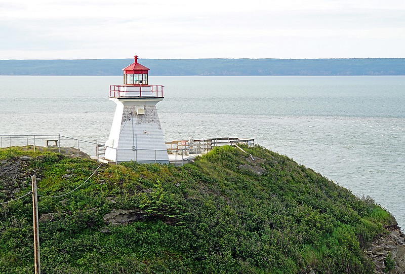 New Brunswick / Cape Enrage lighthouse
Author of the photo: [url=https://www.flickr.com/photos/archer10/]Dennis Jarvis[/url]
Keywords: New Brunswick;Canada;Bay of Fundy