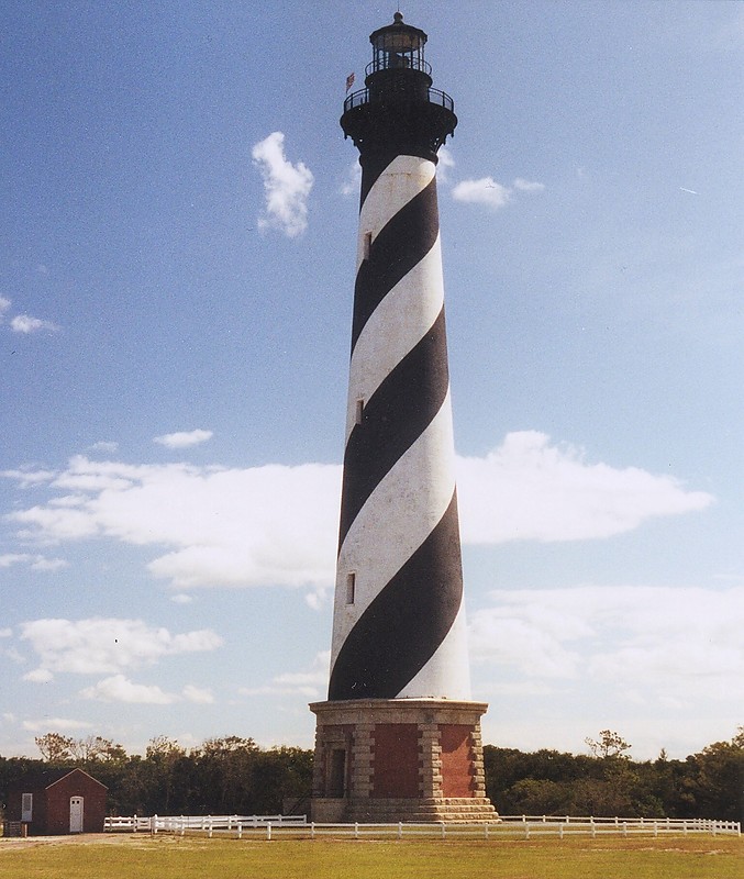North Carolina / Cape Hatteras lighthouse
Author of the photo: [url=https://www.flickr.com/photos/larrymyhre/]Larry Myhre[/url]

Keywords: Cape Hatteras;North Carolina;United States;Atlantic ocean