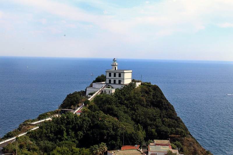 Capo Miseno lighthouse
Author of the photo: [url=https://www.flickr.com/photos/31291809@N05/]Will[/url]
Keywords: Naples;Italy;Tyrrhenian Sea