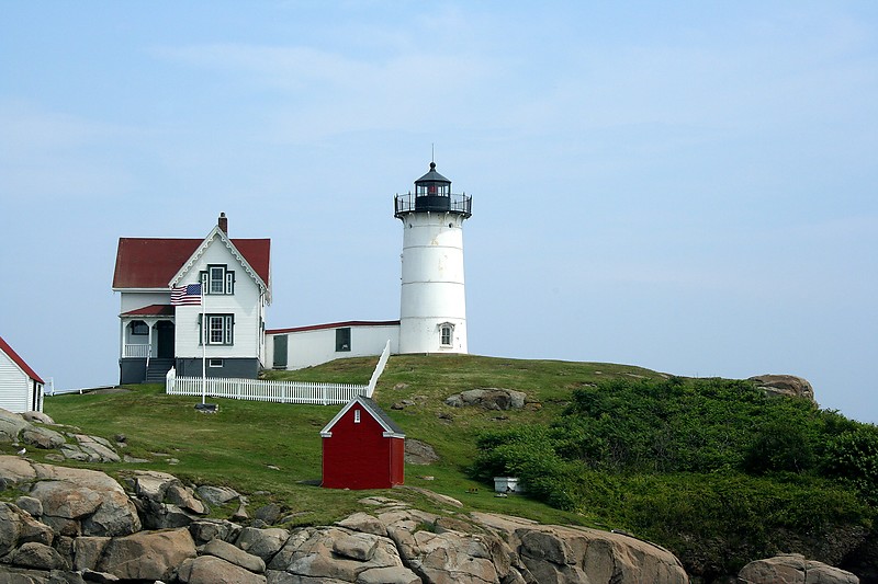 Maine / Cape Neddick (Nubble) Lighthouse
Author of the photo:[url=https://www.flickr.com/photos/lighthouser/sets]Rick[/url]

Keywords: Maine;United States;Atlantic ocean