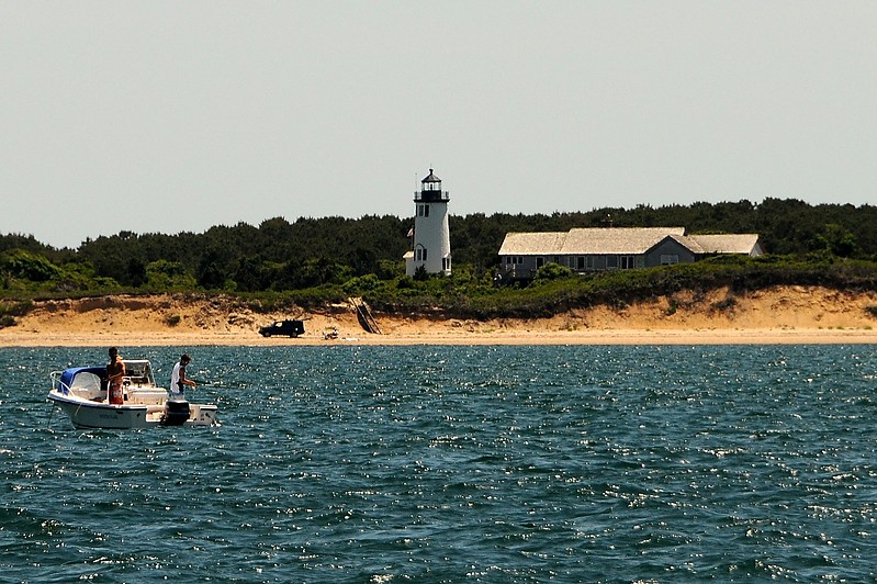 Massachusetts / Cape Poge lighthouse
Author of the photo: [url=https://www.flickr.com/photos/lighthouser/sets]Rick[/url]
Keywords: Massachusetts;Marthas Vineyard;Atlantic ocean;United States