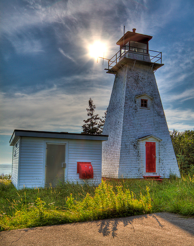 Nova Scotia / Cape Sharp lighthouse
Author of the photo: [url=https://www.flickr.com/photos/jcrowe/sets/72157625040105310]Jordan Crowe[/url], (Creative Commons photo)

Keywords: Nova Scotia;Minas Basin;Canada