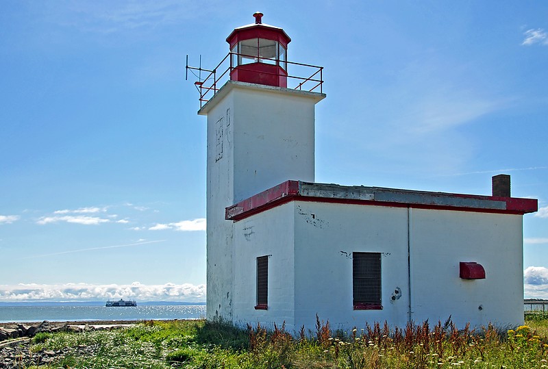Nova Scotia / Caribou Island Lighthouse
Author of the photo: [url=https://www.flickr.com/photos/archer10/]Dennis Jarvis[/url]
Keywords: Nova Scotia;Canada;Gulf of Saint Lawrence;Northumberland Strait