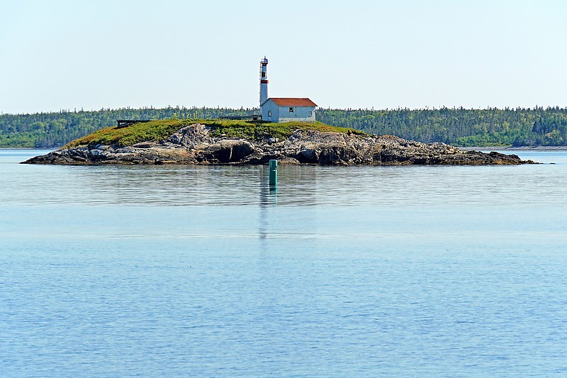 Nova Scotia / Carter Island lighthouse
Author of the photo: [url=https://www.flickr.com/photos/archer10/]Dennis Jarvis[/url]
Keywords: Nova Scotia;Canada;Atlantic ocean