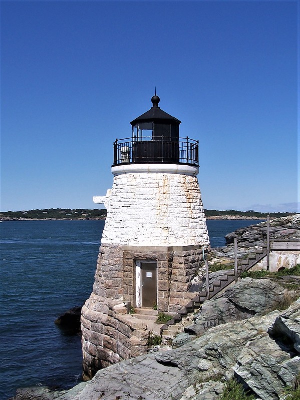 Rhode Island / Castle Hill lighthouse
Author of the photo: [url=https://www.flickr.com/photos/bobindrums/]Robert English[/url]
Keywords: Rhode Island;Newport;Atlantic ocean;United States