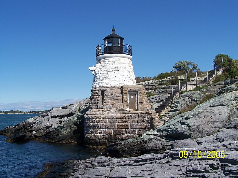 Rhode Island / Castle Hill lighthouse
Author of the photo: [url=https://www.flickr.com/photos/bobindrums/]Robert English[/url]

Keywords: Rhode Island;Newport;Atlantic ocean;United States