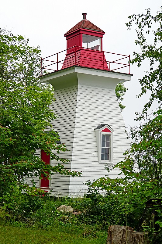 New Brunswick / The Cedars lighthouse
Author of the photo: [url=https://www.flickr.com/photos/archer10/]Dennis Jarvis[/url]
Keywords: Bay of Fundy;New Brunswick;Saint John;Canada