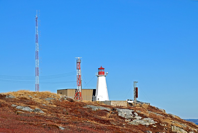 Nova Scotia / Chebucto Head lighthouse 
Author of the photo: [url=https://www.flickr.com/photos/archer10/]Dennis Jarvis[/url]
Keywords: Nova Scotia;Canada;Atlantic ocean;Halifax