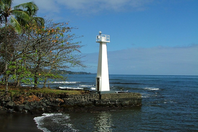 Coconut Point Directional Lighthouse
Author of the photo: [url=https://www.flickr.com/photos/larrymyhre/]Larry Myhre[/url]

Keywords: Hawaii;Pacific ocean;United States