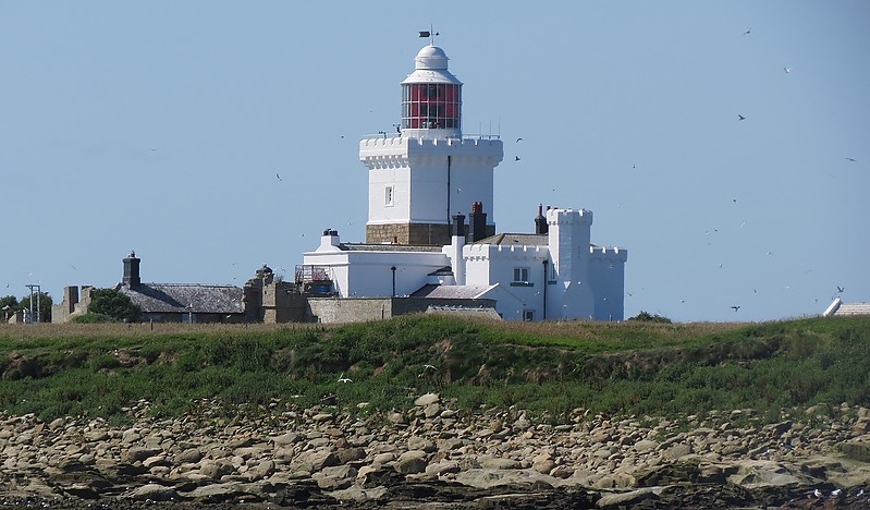 Coquet Island Lighthouse
Author of the photo: [url=https://www.flickr.com/photos/21475135@N05/]Karl Agre[/url]
Keywords: Northumberland;England;United Kingdom;North sea