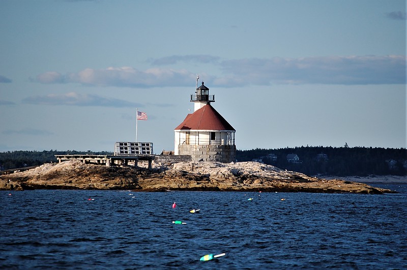 Maine / The Cuckolds lighthouse
Author of the photo: [url=https://www.flickr.com/photos/bobindrums/]Robert English[/url]

Keywords: Maine;United States;Atlantic ocean